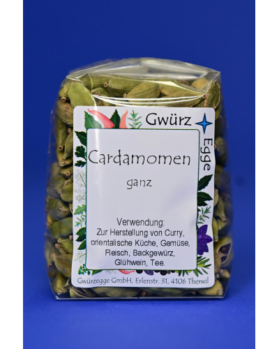 Cardamomen ganz